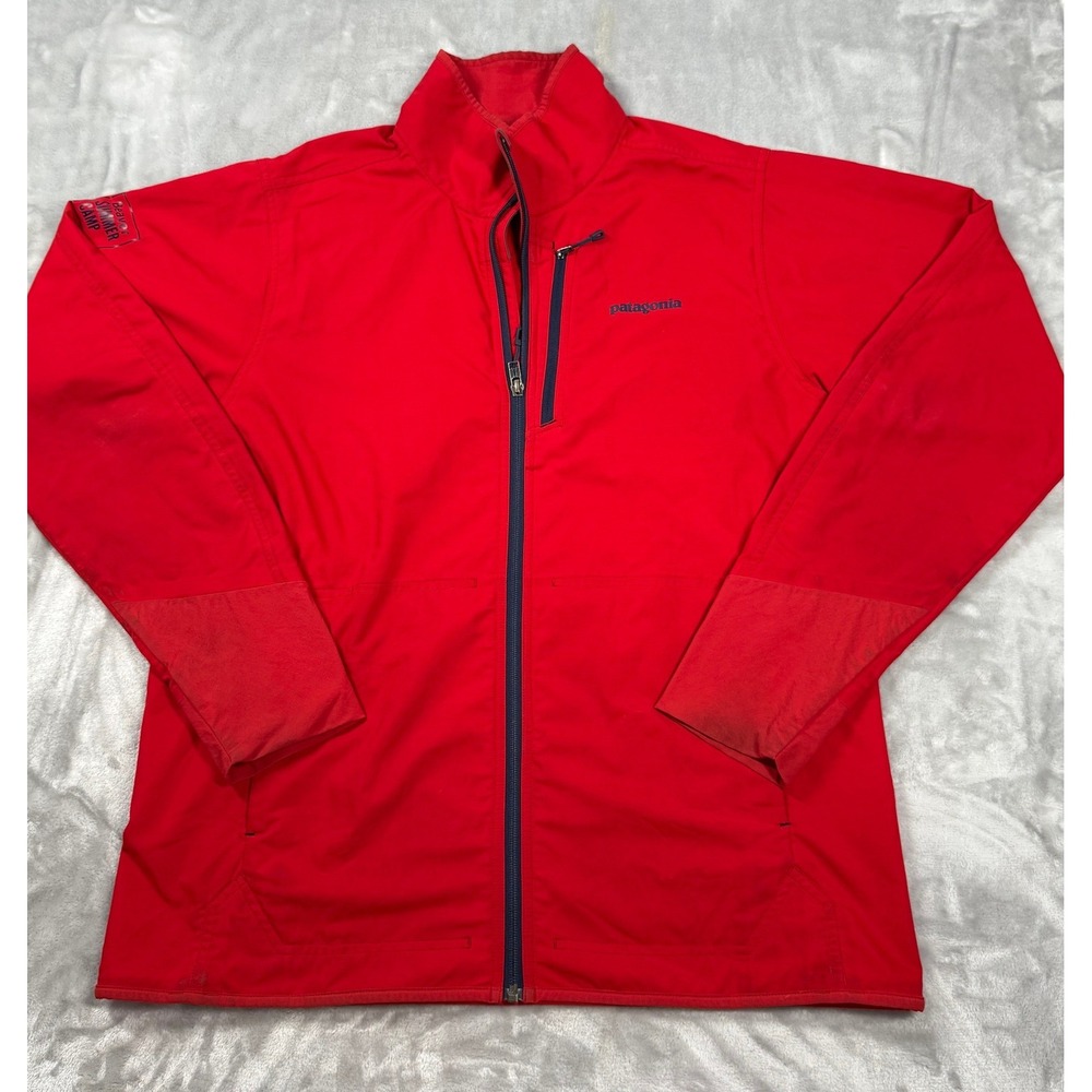 Patagonia Mens Large Red Full Zip Softshell Jacket Beaver Summer Camp Graphic